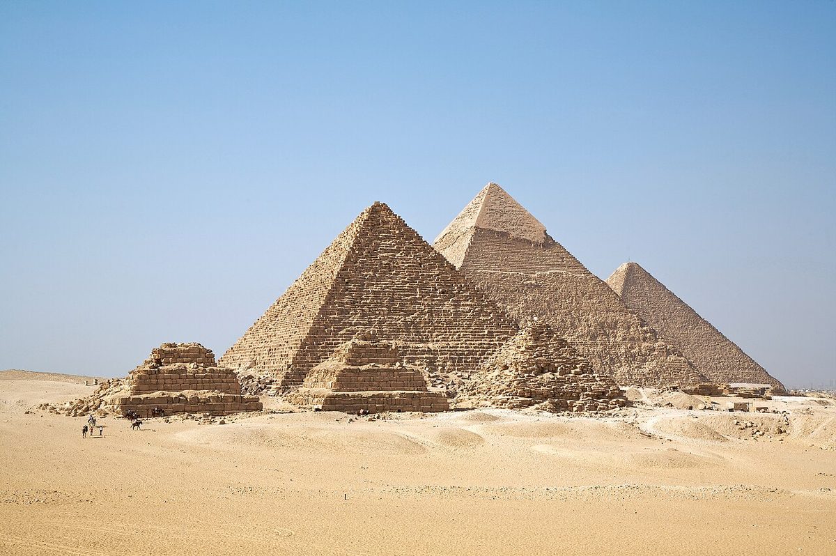 Antik Mısır ve Piramitler: Firavunlar, Giza Piramitleri ve Hiyeroglifin Çözülmesi